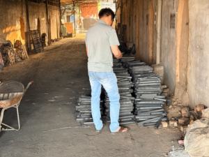 Charbon de bois en briquettes de sciure de bois OEM du Vietnam, haute performance thermique, sans fumée, pour barbecue extérieur, camping, restaurant, combustible - Product Image 4