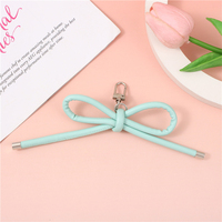 Porte-clés en cuir mignon avec nœud pour sacs, breloque de sac, accessoire de sac, breloque de sac à main en forme de nœud pour sacs à main, clés, cadeau d'anniversaire pour femmes