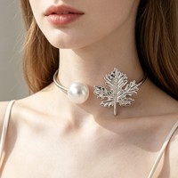 Ensemble de 2 bracelets pour femme en feuille d'érable dorée et perles d'imitation, bracelet torsadé naturel à ouverture, cadeau d'automne pour fête