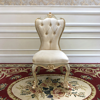 Ensemble table et chaises rondes en marbre et bois massif de style français, idéal pour villas de luxe, halls d'hôtels et espaces de clubs.