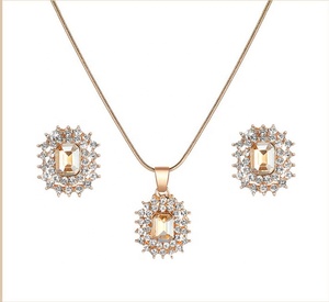 Ensemble de bijoux pour femme, montre en acier inoxydable à quartz avec collier et boucles d'oreilles en cristal, 3 pièces, ensemble de bijoux tendance, cadeau - Product Image 4