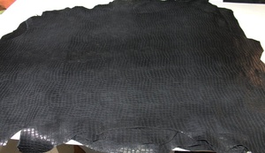 Peau de vache gaufrée, cuir de vache véritable, gris foncé, antique CROCODILE - Product Image 3