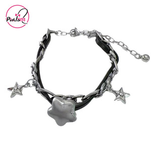 Collar, Pulsera y Anillo de Plata con Estrella Gruesa Estilo Y2K, Joyería Personalizada para Chicas Modernas, Dulces y Cool, Inspirada en la Dopamina - Product Image 1
