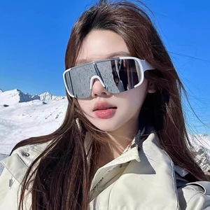 Lunettes de ski à monture complète, lentille sphérique en polycarbonate, anti-buée, protection UV, sports de plein air pour femmes - Product Image 2