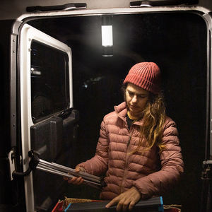 Linterna LED telescópica para acampar al aire libre con soporte para trípode, linterna retráctil recargable multifuncional, lámpara de mesa, herramientas - Product Image 3