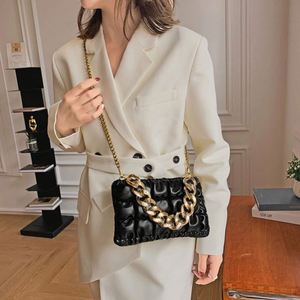 Bolsos de Hombro Cuadrados Pequeños para Mujer al por Mayor, Bolsos de Mano de Cuero PU Acolchado, Bolsos de Mano para Mujer, Sombreros Fedora con Cadena Metálica y Bolsos - Product Image 3