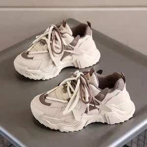 Zapatillas de plataforma informales para mujer, con parte superior de malla transpirable, sin cordones, tacón plano, duraderas, ligeras, para todas las estaciones - Product Image 2