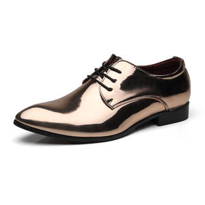 Nuove Scarpe Eleganti da <span class=keywords><strong>Uomo</strong></span> in Pelle PU Lucida con Lacci, per Guida, Casual, Passeggio, Cerimonie, <span class=keywords><strong>Nere</strong></span> e Oro - Product Image 1