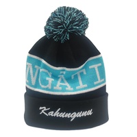 Groothandel op maat gemaakte pomponmuts, acryl jacquard gebreide wintermuts, warme thermische gebreide muts met boord