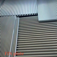Plaque à ailettes HAYNES 25 en alliage de nickel, surface brillante, taille personnalisée, échangeur de chaleur haute température pour le traitement chimique, l'industrie pétrolière et gazière