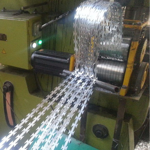 <span class=keywords><strong>Fil</strong></span> <span class=keywords><strong>barbelé</strong></span> galvanisé à chaud haute sécurité avec lames tranchantes et noyau durable pour une installation facile - Product Image 5