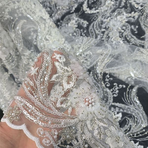 Tissu en dentelle brodée en maille blanche classique orné de paillettes et de perles, sacs de luxe, tenue de soirée spectaculaire, célébration - Product Image 6