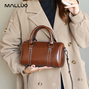 <span class=keywords><strong>2025</strong></span> nouvelle mode classique femmes Boston sac en cuir grande capacité dames couleur unie sac à bandoulière Premium léger luxe sac à main - Product Image 1