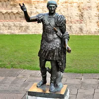 Beroemde Romeinse Keizer Standbeeld Levensgrote Metalen Koper Brons Messing Julius Caesar Augustus Sculptuur