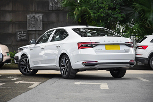 <span class=keywords><strong>Skoda</strong></span> <span class=keywords><strong>Superb</strong></span> TSI330 2.0T 186CV 7DSG 2025, Hatchback Europea di Medie <span class=keywords><strong>Dimensioni</strong></span>, Sospensione Posteriore a 4 Bracci, Cockpit Digitale, Fari Matrix LED - Product Image 6