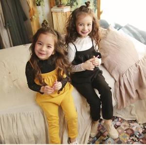 Nuevos Pantalones Capri Premium para Mujer, Corte Campana, Estilo Militar - Product Image 1