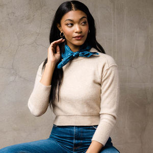 ผ้าโพกหัวซาตินสำหรับผู้หญิงดีไซน์เรียบหรูผ้าโพกหัวพิมพ์ลายผ้าคลุมไหล่ผ้าไหมวินเทจทรงสี่เหลี่ยมผืนใหญ่สำหรับผู้หญิง - Product Image 1