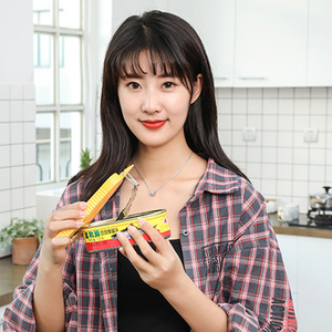 Ouvre-bouteille multifonctionnel en forme de clé, jaune, portable, pour la cuisine et la maison - Product Image 4