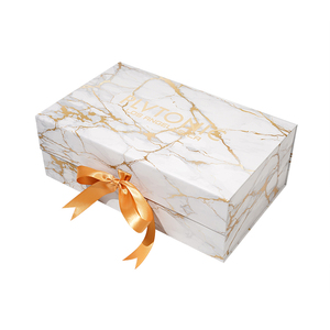 Boîte cadeau magnétique pliable écologique personnalisée <span class=keywords><strong>en</strong></span> carton rigide 1200 g/m² à motif <span class=keywords><strong>marbre</strong></span> avec fermeture à ruban pour emballage de vêtements et chaussettes de luxe - Product Image 3