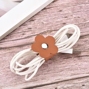 Organizador de Cables de Cuero Sintético con Diseño Floral, Enrollador de Cables de Cargador a la Moda, Atadura de Cables - Product Image 3