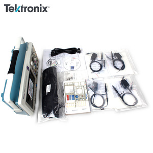 Oscilloscope numérique à domaine mixte 4 canaux Tektronix MDO3014, fréquence d'échantillonnage 2,5 GS/s, résolution 16 bits, portable et maniable - Product Image 4