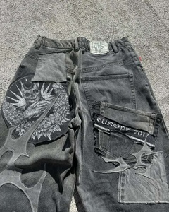 Celana Jeans Denim Pria Y2K Gothic Patchwork Model Robek <span class=keywords><strong>Baggy</strong></span> Straight Leg Cargo Pocket Raw Edge Distressing  Supplier OEM/ODM - Product Image 3