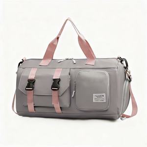 Sac de sport de voyage léger avec séparation sec/humide, compartiment à chaussures indépendant, idéal pour le week-end, la gym et les entraînements - Product Image 1
