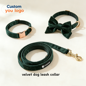 Luxuriöses Hundehalsband-Set, Eigenmarken-Samt-Hundehalsband mit Metallclip und Logo-Metallschnalle, Hundehalsband mit Fliege - Product Image 1