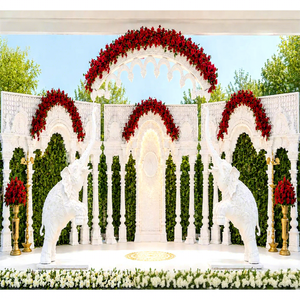 Décoration de scène de mariage sur le thème du maharaja, avec des éléphants, pour les mariages hindous, style royal Raj Mahal, réception de mariage indienne. - Product Image 1