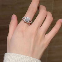 Bague en Moissanite Tendance et Très Vendue pour l'e-commerce transfrontalier Europe-Amérique – Style Instagram sophistiqué et léger luxe