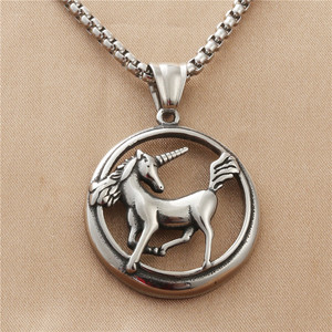 Yunnique Collar con colgante de unicornio de acero inoxidable para hombre, estilo retro, 19003 - Product Image 1