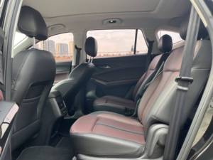 2023 usado JAC <span class=keywords><strong>SOL</strong></span> SiHao X8 Plus 1,5 T DCT gasolina coche 5 puertas 6 asientos tamaño medio coche barato nuevo SUV - Product Image 6