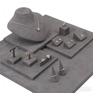 Expositor de Joyería de Terciopelo Gris de Lujo Ligero para Anillos, Collares y Pulseras, Diseño Sencillo, Set de Exhibición de Joyería - Product Image 2