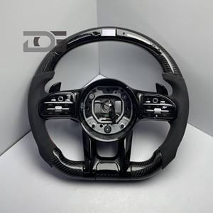 Volant de voiture en fibre de carbone pour Mercedes benz C200 C300 E200 E300 GLC CLS Cuir perforé personnalisé <span class=keywords><strong>Prix</strong></span> de gros - Product Image 3