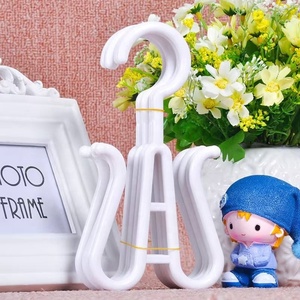Toptan özel plastik ekran ayakkabı askı kancası seyahat kullanılan süpermarket dükkanı nemli yerleşimler ekran terlik askıları raf - Product Image 4