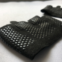 Gants de sport à quatre doigts mi-doigts en polyester extensible antidérapants pour fitness, yoga, musculation, compression et entraînement en salle de sport