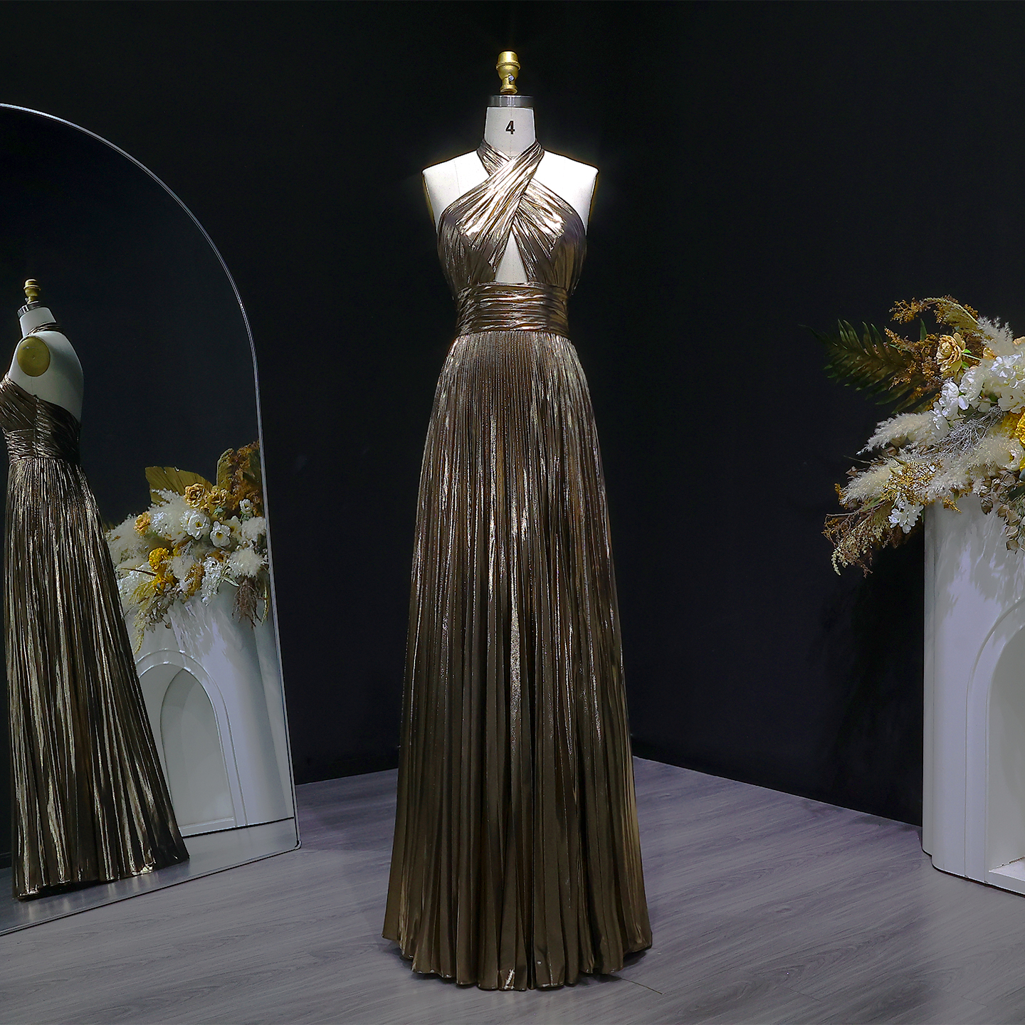 Shop Online Gold Halter Prom Dresses Customizable Short Sleeves |  Alibaba.com