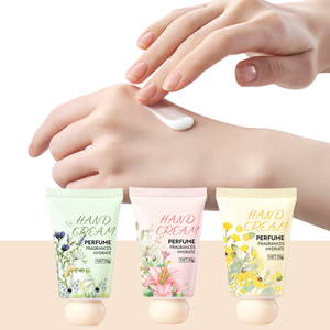 Crème pour les mains <span class=keywords><strong>parfum</strong></span>ée personnalisée, crème <span class=keywords><strong>hydratante</strong></span> pour les mains, lotion à base de plantes, nourrissante en profondeur, légère, anti-gerçures, <span class=keywords><strong>hydratante</strong></span> - Product Image 1