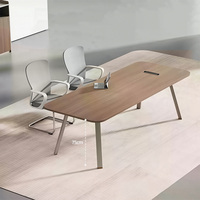 Table de conférence longue, simple et moderne, pour salle de réunion, bureau, formation et négociation