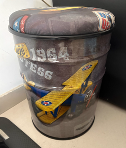 Tabourets <span class=keywords><strong>de</strong></span> baril <span class=keywords><strong>de</strong></span> fer <span class=keywords><strong>rétro</strong></span> <span class=keywords><strong>bar</strong></span> tabourets <span class=keywords><strong>de</strong></span> rangement <span class=keywords><strong>de</strong></span> dessin animé Restaurant meubles en fer KTV seau peint petits tabourets ronds <span class=keywords><strong>de</strong></span> ménage - Product Image 6