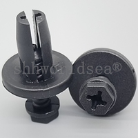100 pièces/sac - Clip en plastique pour Chrysler 8880417