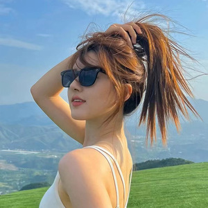 Gafas de sol Gm con montura pequeña para mujer, montura negra de PC, Uv400, estilo retro ligero con caja - Product Image 3