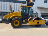Compacteur vibrant routier XS143J de 14 tonnes à haute efficacité opérationnelle en promotion