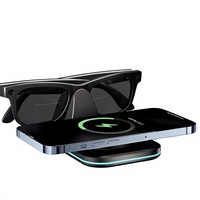 Station de charge et support compatible pour lunettes intelligentes Meta Ray-Ban avec aspiration magnétique, ports USB-C et USB, support 2-en-1 pour lunettes