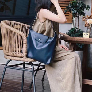 Bolso de Hombro de Cuero Vacuno Premium para Mujer, Gran Capacidad, Bolso Bandolera, Elegante Bolso de Mano para el Trabajo - Product Image 2