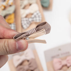 Ensemble <span class=keywords><strong>de</strong></span> 5 épingles à <span class=keywords><strong>cheveux</strong></span> à carreaux imprimé Froal mignon Couvre-chef pour enfants en alliage <span class=keywords><strong>de</strong></span> perles Carton personnalisé pour les coupes <span class=keywords><strong>de</strong></span> <span class=keywords><strong>cheveux</strong></span> <span class=keywords><strong>de</strong></span> bébés filles - Product Image 6