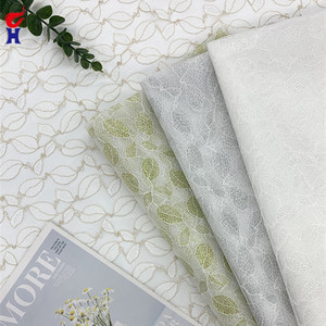 Tessuto in <span class=keywords><strong>Pizzo</strong></span> con Motivo a Foglie HG Brand, Fondo in Rete con Filo Argento e Oro, Tessuto in Poliestere per Tessuti d'Arredamento e Abiti - Product Image 1