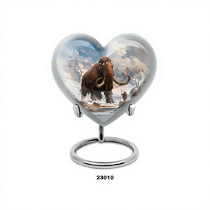 Urna de cremación de corazón decorativa Mammoth Embrace al por mayor para cenizas de adultos con soporte y bolsa de terciopelo gratis - Product Image 1