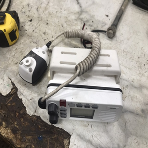 Radio marina Plc 04 Glastron GS249 GS 249 UM380 para embarcaciones, suministro al por mayor - Product Image 1