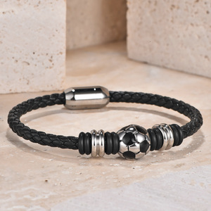 Bracelet en cuir tressé double couche fait main pour homme, cuir de vachette noir et acier inoxydable - Product Image 2